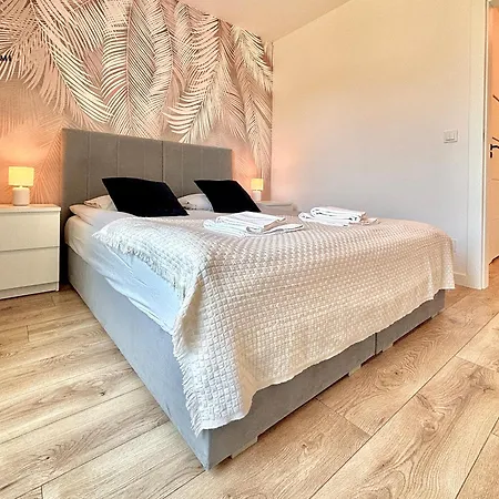 Pod Brzozami Sunset 尤斯托尼莫斯基